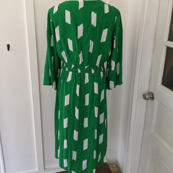 Roolee Vanessa dress, green and white- size medium - Picture 7 of 14